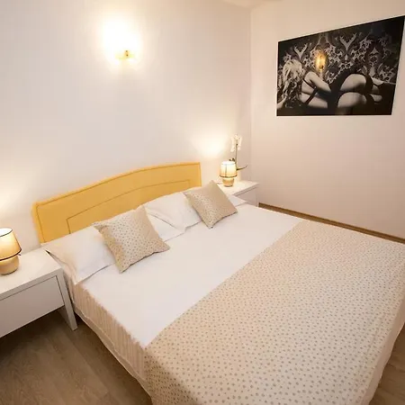 Pisak 5154d Apartment Mimice